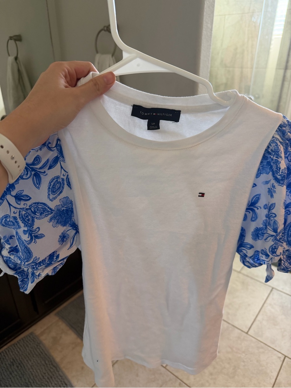 Tommy Hilfiger White Crewneck Tee with Blue Floral Puff Sleeves
